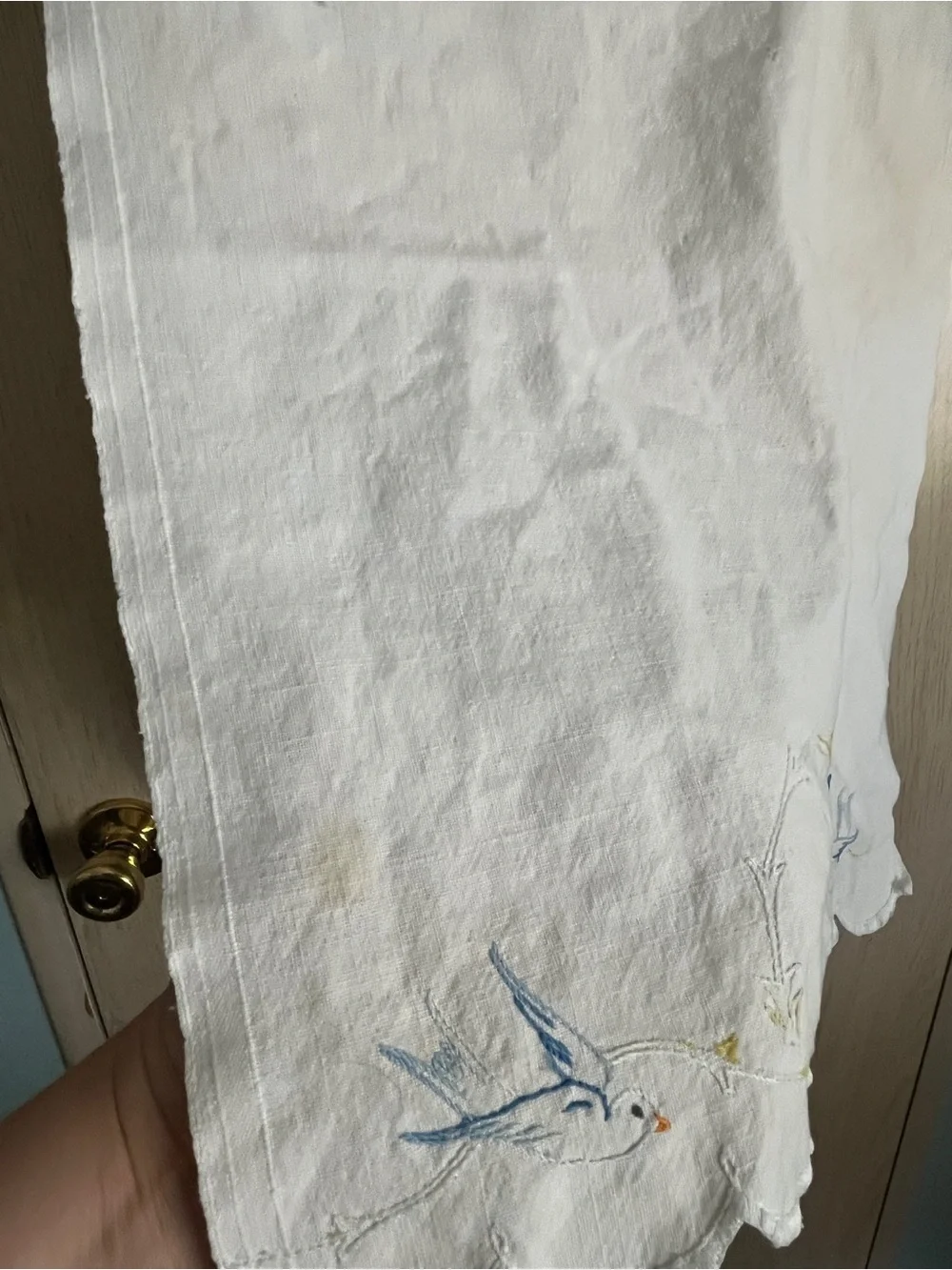 💜 Vintage Hand Embroidered Bluebird Table Runner FLAWED
